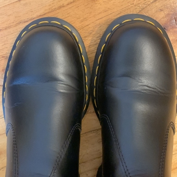Doc martens black VEGAN barely used - Picture 3 of 7
